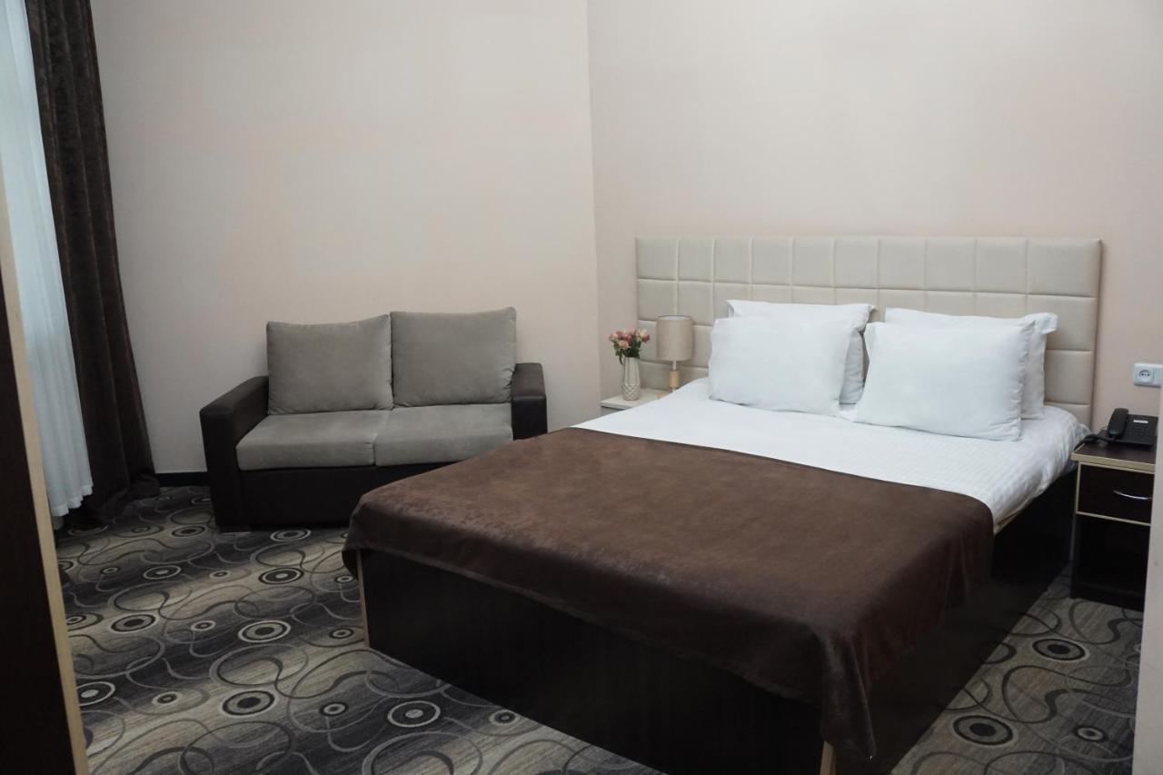 Nor Yerevan Hotel Bagian luar foto
